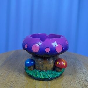 Purple Forest Mushroom Ashtray 3"
Novelty Table Dish Decore